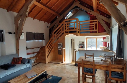 Saint-Priest-des-Champs Ski Chalet | Looking for peace and nature? Come and recharge your batteries in Jeanne's Cabane