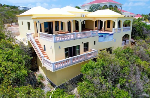 Island Harbour Villa | Looking North Villa - Ocean View