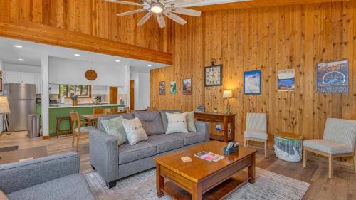 Overlook Park House | Lookout - Unit 2