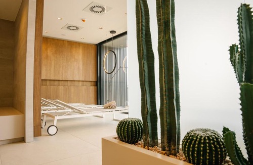 Eislingen/Fils Hotel | LOOM Hotel & Skybar