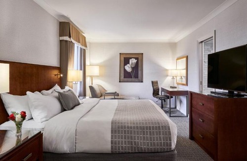 Byward Market - Parliament Hill Hotel | Lord Elgin Hotel
