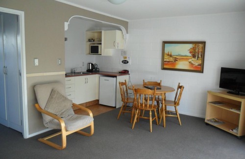 Kaitaia Hotel | Loredo Motel