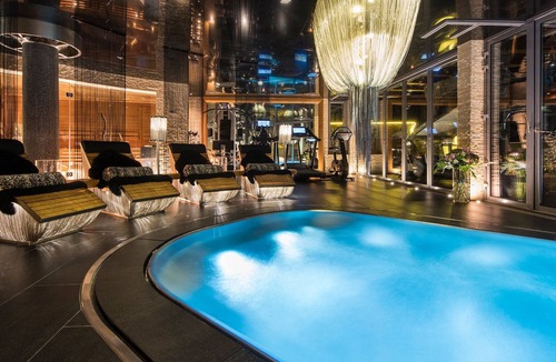 Manhattan Ski Chalet | Lorem ipsum
