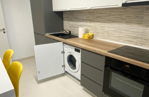 Pitesti Apartment | Lori`s Place
