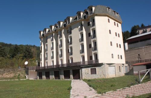 Lorica Apartment | Lorica Apartment Residence LagoSila