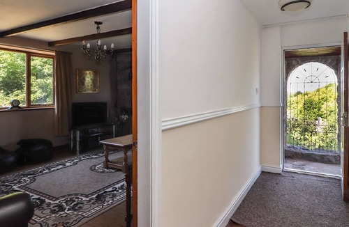 Caergwrle House | LORIEN, pet friendly, character holiday cottage in Caergwrle