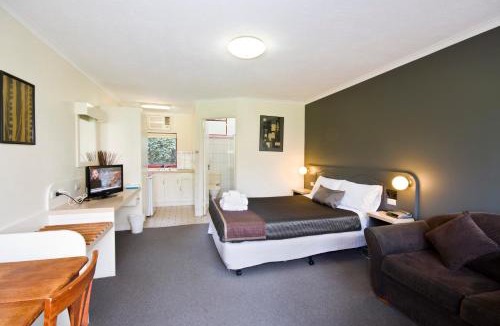 Lorne Hotel | Lorne Coachman Inn