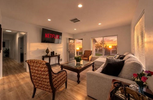 Winnetka House | Los Angeles Glamour Home