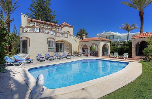 Urbanizacion Marbessa Villa | Los Arcos beachfront Villa with private swimming Pool