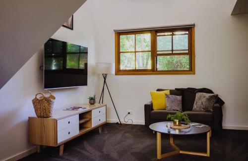 Tawonga South House | Lothlorien