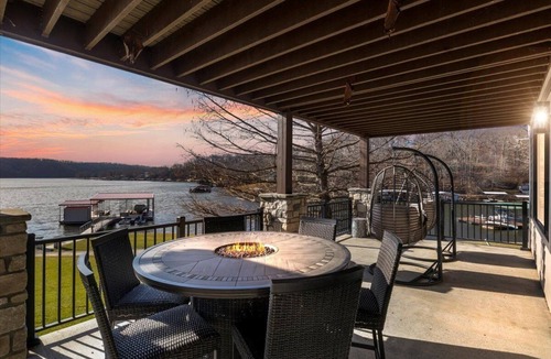 Versailles House | LOTO Pointe, Updated Luxury Home w/Boat & PWC Slip, Boat Ramp, Firepits, Pool Table & More!