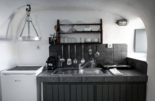 Finikia House | Lotza Studios