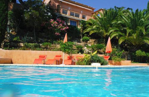 Sainte-Maxime Hotel | Lou Trelus