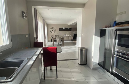 Sarcelles House | Loue Maison Moderne de 180 m2 Avec 5 Chambres