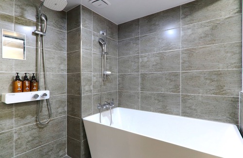 Sasang Hotel | Louis Hotel