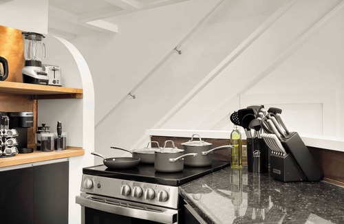 Logan Circle Apartment | Louise Hand Laundry | Logan Circle | Rare & Iconic