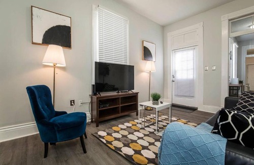 Shelby Park House | Louisville Dream House 4BR 2BA by CozySuites