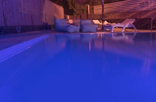 Perissa Apartment | Loukas Emma- Two Bedroom Apartment