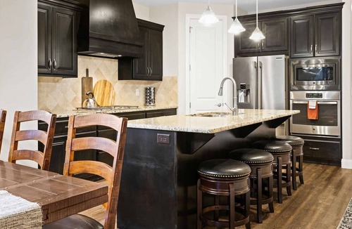 St. George House | Lounging at the Ledges! Surrey Bike and Ping Pong Table!