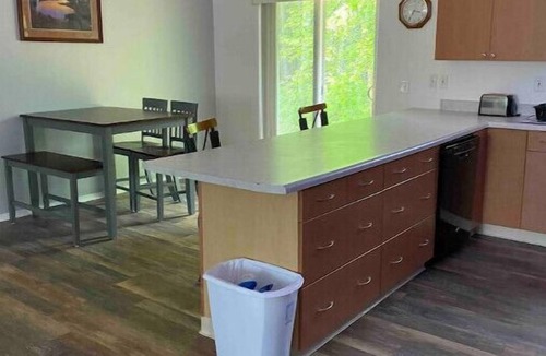North Pole House | Lou’s Bear Den clean, quiet, comfortable. Close to everything you’ll need