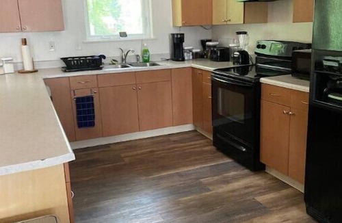 North Pole House | Lou’s Bear Den clean, quiet, comfortable. Close to everything you’ll need