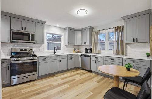 Burbank House | Love: A charming 3 BR-2.5 BA house in Burbank!