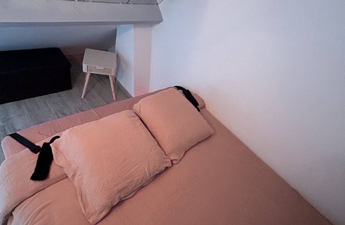 Chartres Apartment | Love Room
