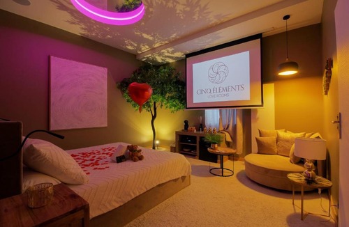 Jujurieux Hotel | Love room La Terre