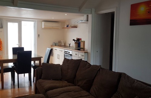 Maenporth Ski Chalet | Love Shack by the Beach