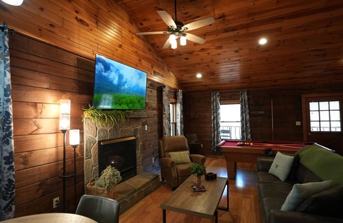 Sevierville Cabin | LOVE SHACK