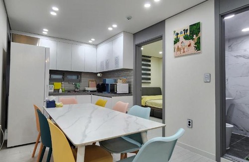Sinwol-dong House | Love & Travel House