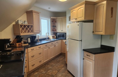 Conquerall Mills Apartment | Lovely 1-bedroom Apartment on Fancy Lake