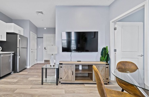 Everett Apartment | Lovely 1BR Near Encore Boston dwk9