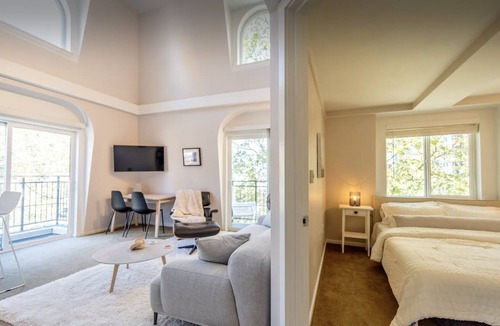 Belltown Condo | Lovely 2 Bed/Bath Penthouse w/Space Needle View