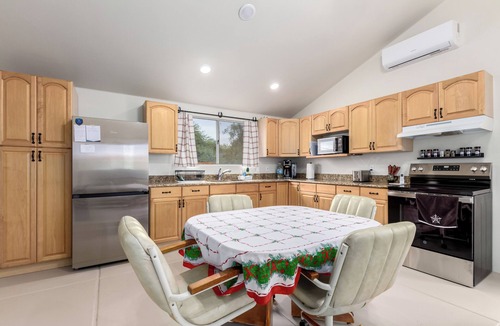 Apache Junction House | Lovely 2-bedroom house with AC in peaceful Apache Junction.