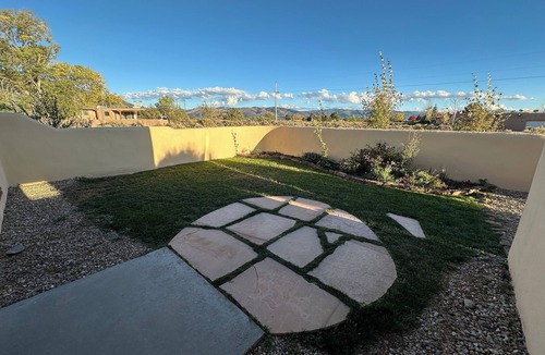 El Prado House | Lovely 2-bedroom adobe home in Taos