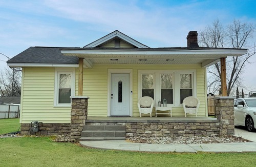 Parker House | Lovely 2-bedroom house with AC in charming Greenville 5 minutes to downtown