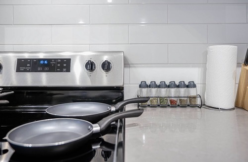 Sage Hill Condo | Lovely 2Bed in Sage Hill by Shops, Eats & Drinks