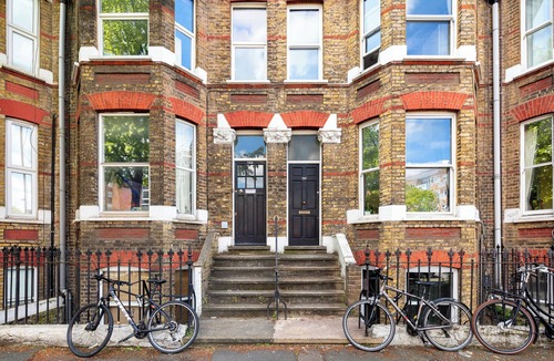 Newington Apartment | Lovely 3-bedroom Apartment in Central London - Essentials included