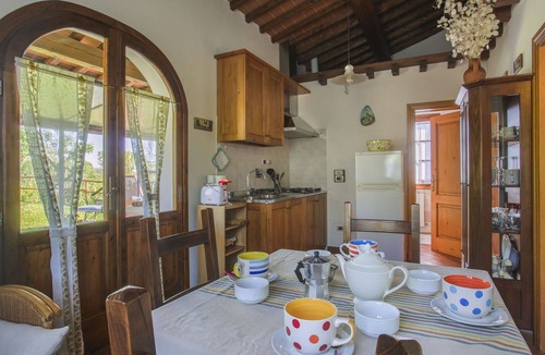 Castelfranco di Sopra Villa | Lovely apartment in villa for 4 people with pool, WIFI, terrace and pets allowed