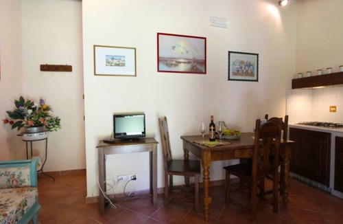 Castelfranco di Sopra Apartment | Lovely apartment for 3 guests with private pool, WIFI and pets allowed