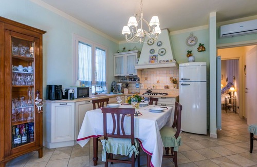Rosignano Solvay Apartment | Lovely apartment for 4 people with A/C, WIFI, TV and patio