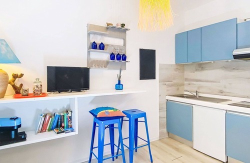 Castiglioncello Apartment | Lovely apartment for 4 guests with WIFI, pool, A/C, TV, balcony and panoramic view