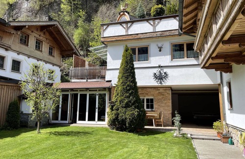 Aschau Im Zillertal Apartment | Lovely apartment for 13 guests with WIFI, TV and terrace