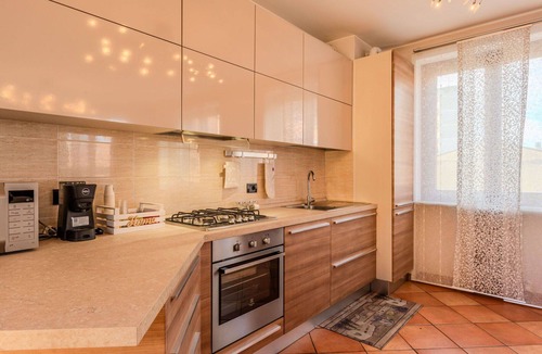 Rovellasca Apartment | Lovely apartment for 4 guests with WIFI, A/C, TV and balcony