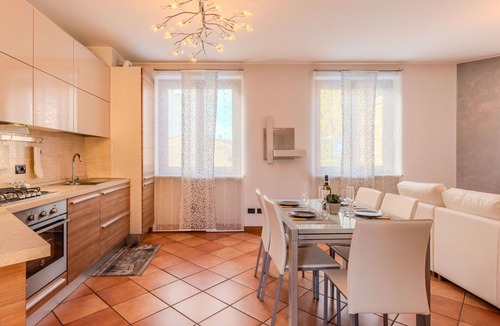 Rovellasca Apartment | Lovely apartment for 4 guests with WIFI, A/C, TV and balcony