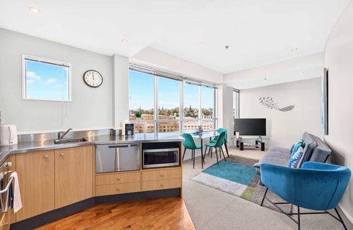 Parnell Apartment | Lovely Apartment - Gym & Parking by Zodiak Stays