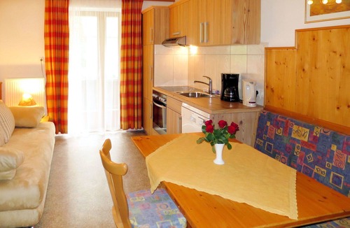 Rohrberg Villa | Lovely apartment in villa for 2 guests with WIFI, TV and terrace