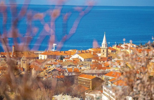 Senj Apartment | Lovely apartment in Senj with WiFi