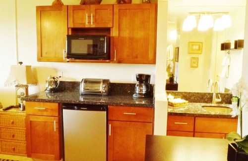 Kihei Apartment | Lovely Appointed Studio With Ocean & Mountain Views. LAST MINUTE 15% DISCOUNT.